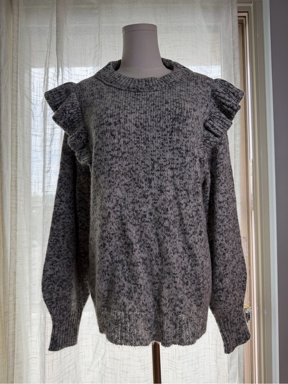 Universal Thread Gray Marled Ruffle Shoulder Crew Sweater - Picture 4 of 6
